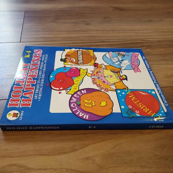 Carson Dellosa K–4 Holiday Happenings - Picture 2 of 3